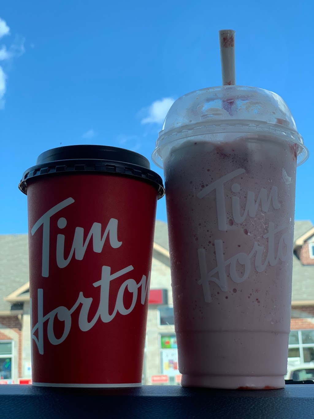 Tim Hortons | 4920 Tomken Rd Unit 1 Building B, Mississauga, ON L4W 1J8, Canada | Phone: (905) 238-1207