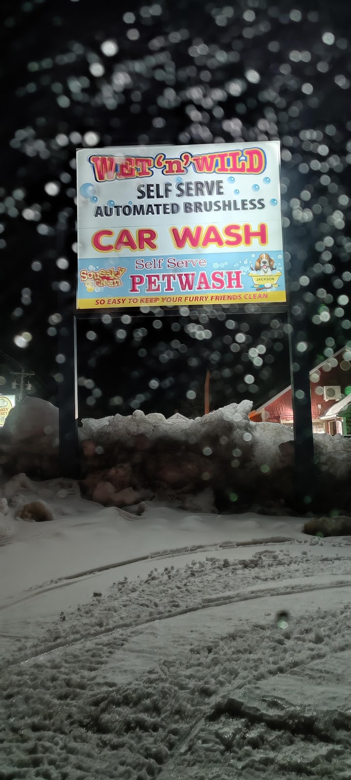 Wet n Wild Car Wash | 118 Victoria St W, Kensington, PE C0B 1M0, Canada | Phone: (902) 439-3655