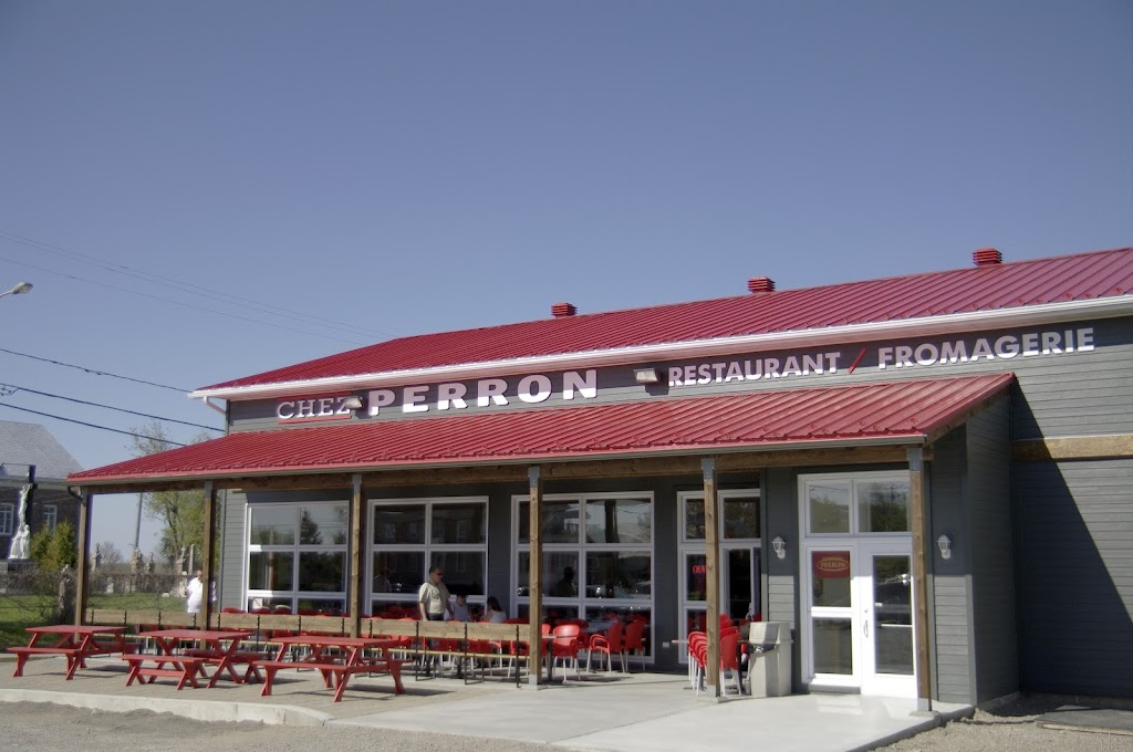 Chez Perron - Restaurant / Boutique | 598 Rue Principale, Saint-Prime, QC G8J 1T1, Canada | Phone: (581) 584-3164