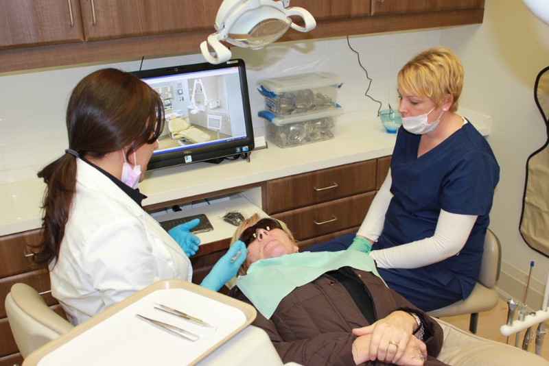 All Smiles Dental | 17725 Yonge St #104A, Newmarket, ON L3Y 7C1, Canada | Phone: (905) 235-6999