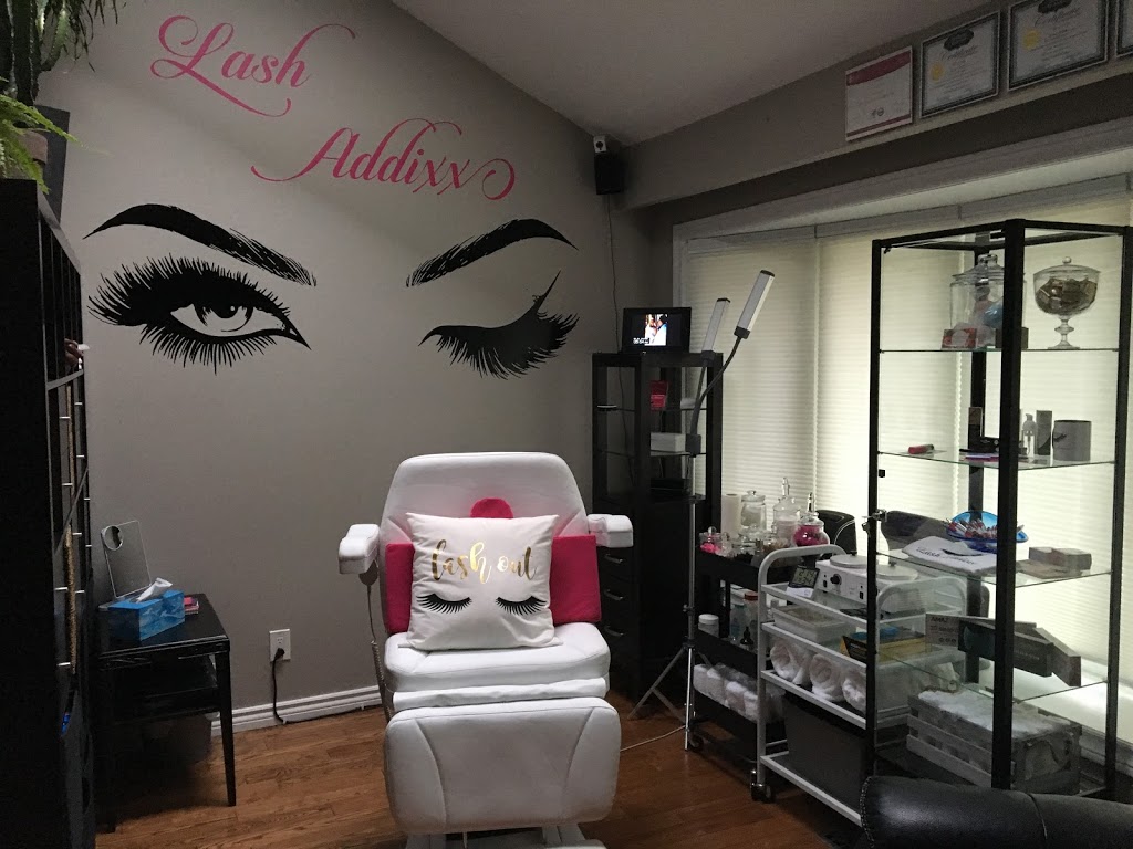 Lash Addixx | 481 Camelot Dr, Oshawa, ON L1K 1M5, Canada | Phone: (647) 985-7669