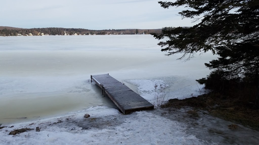 Drapeau du lac dargent | 115 Rue Martin, Eastman, QC J0E 1P0, Canada