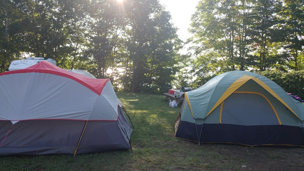 Paradis Du Camper | 1442 Chemin du Tour du Lac, Chénéville, QC J0V 1E0, Canada | Phone: (819) 428-3131