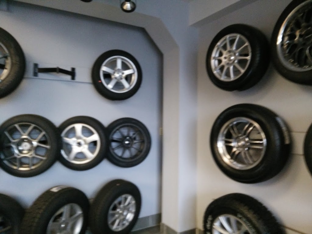 Consumers Tire - Markham | 3295 14th Ave, Markham, ON L3R 0H3, Canada | Phone: (905) 479-1313