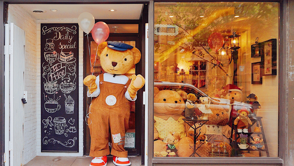 Teddy Story | 82 Adelaide St E c, Toronto, ON M5C 1K9, Canada | Phone: (647) 350-7777