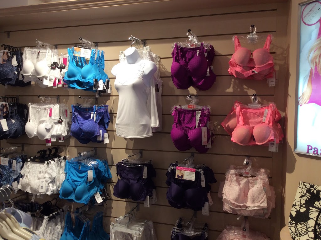 Silhouette Lingerie - Carrefour Saint-Georges | 8585 Boulevard Lacroix, Saint-Georges, QC G5Y 5L6, Canada | Phone: (418) 228-3720