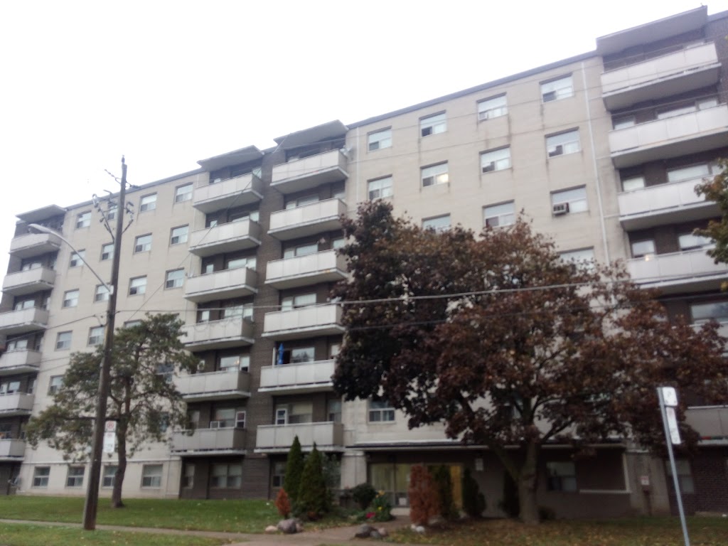 Treewood Apartment | 4 Treewood St, Scarborough, ON M1P 3J4, Canada | Phone: (647) 667-1460