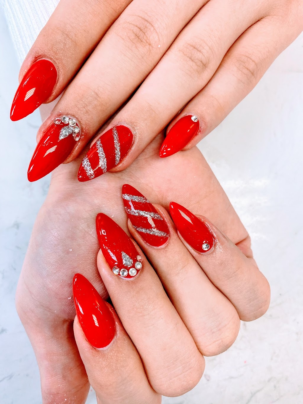 Lux nails | 861 Bloor St W, Toronto, ON M6G 1M4, Canada | Phone: (416) 546-2725