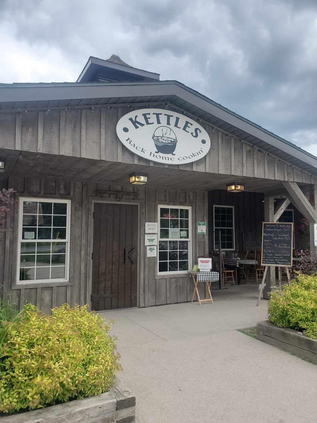 Kettles Back Home Cookin | 317239 Hwy 6&10, Owen Sound, ON N4K 5N6, Canada | Phone: (519) 794-0330