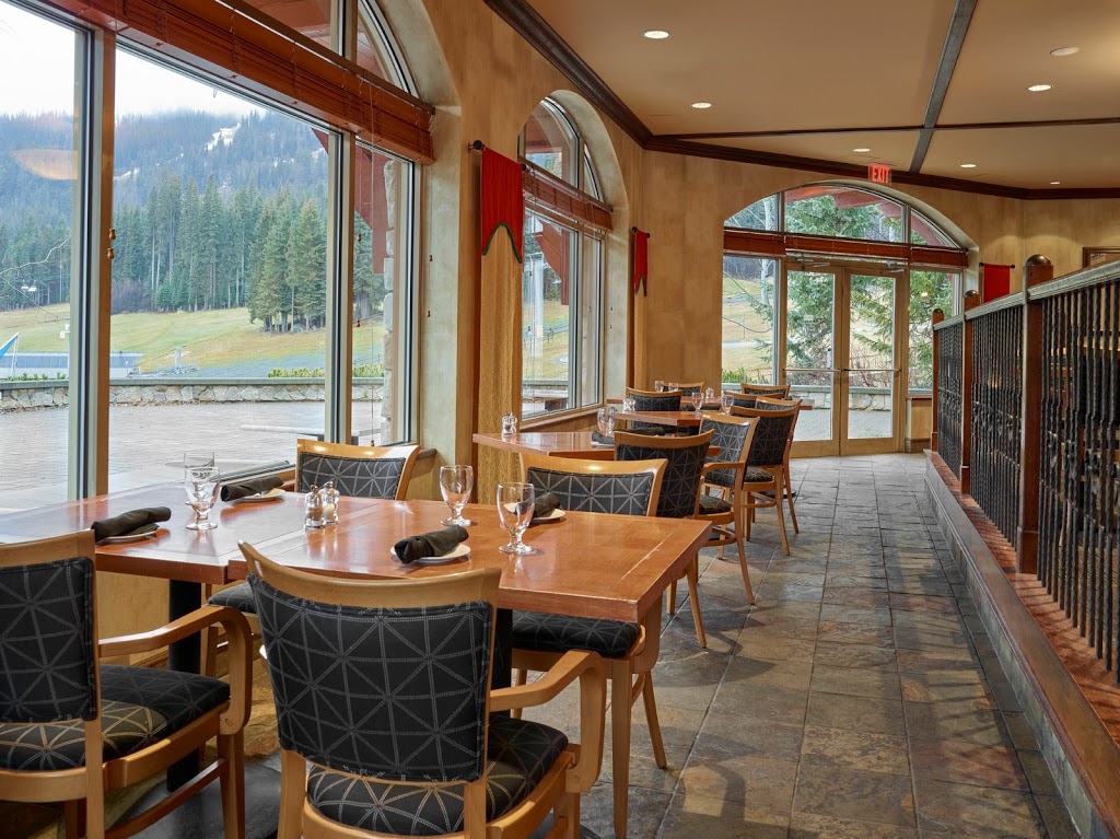 Mantles Restaurant & Lounge | 3240 Village Way, Sun Peaks, BC V0E 5N0, Canada | Phone: (250) 578-6060