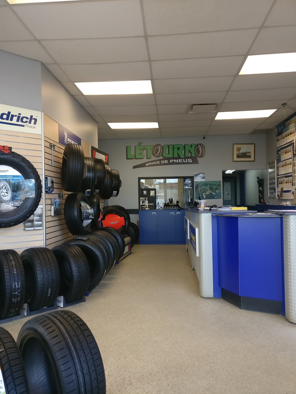 Létourno Service De Pneus Inc | 2675 Boulevard Wilfrid-Hamel, Québec, QC G1P 2H9, Canada | Phone: (418) 684-2026