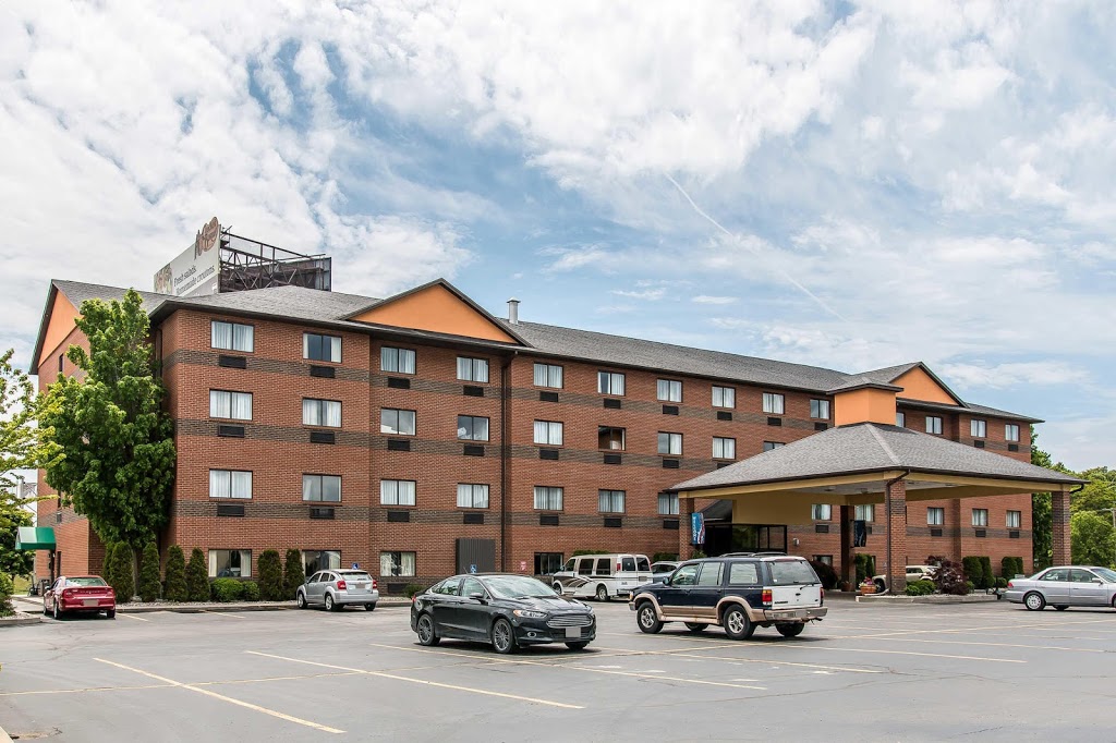 Quality Inn & Suites | 1720 Hancock St, Port Huron, MI 48060, USA | Phone: (810) 987-5999