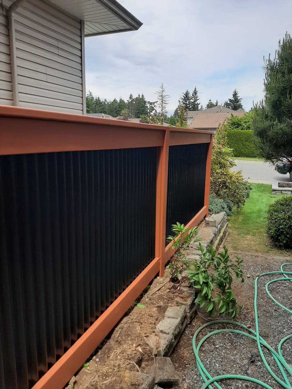 Arrowsmith Fence Co | 5602 Norasea Rd, Nanaimo, BC V9V 1G4, Canada | Phone: (250) 756-2333