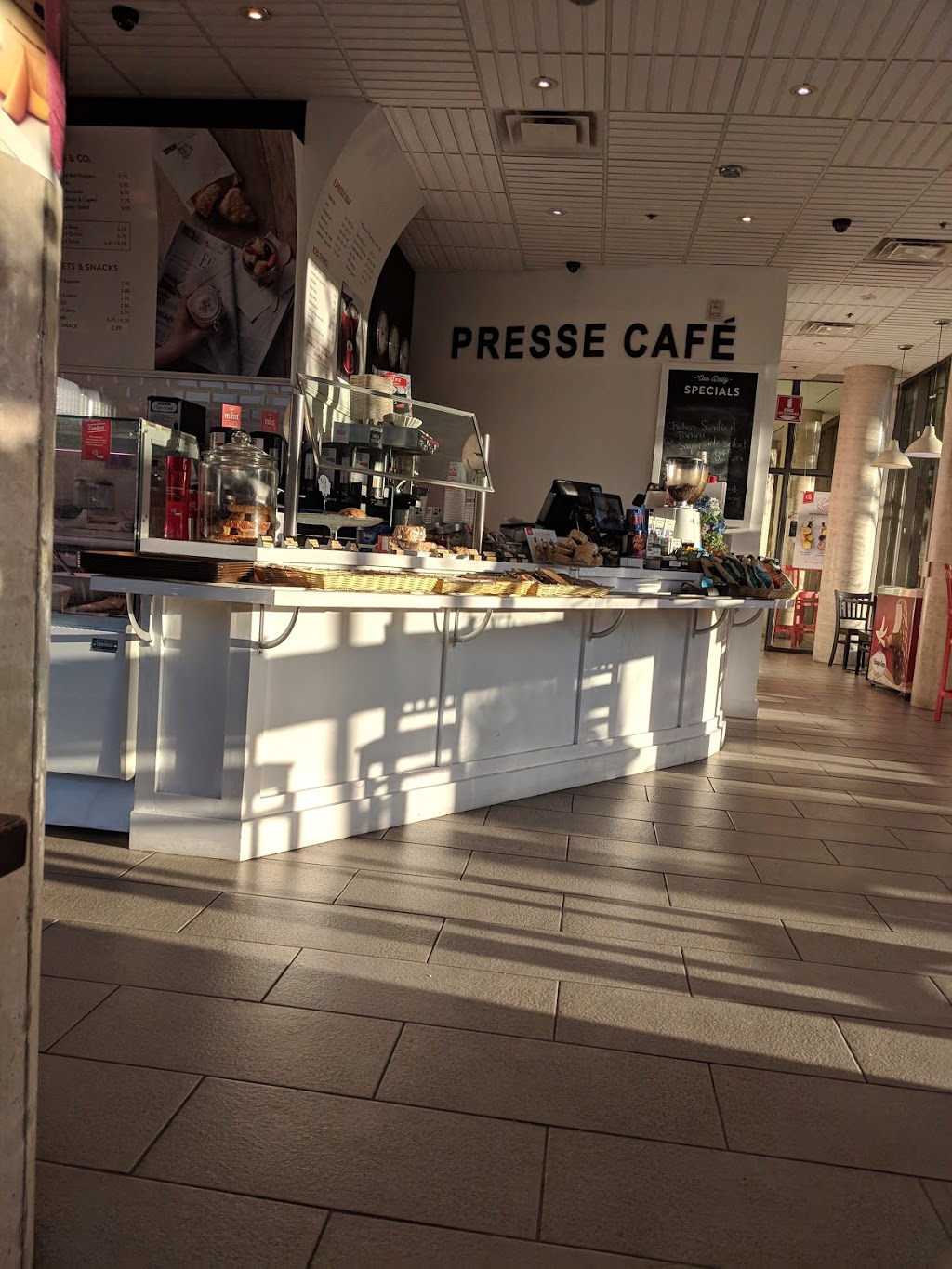 Presse Cafe | 405 Dundas St W, Whitby, ON L1N 6A1, Canada | Phone: (905) 666-2180