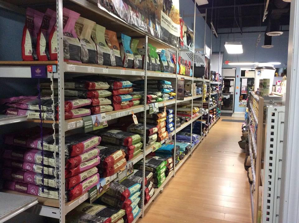 Trims Pet Store | 900 Watters Rd, Orléans, ON K4A 3S1, Canada | Phone: (613) 590-7551