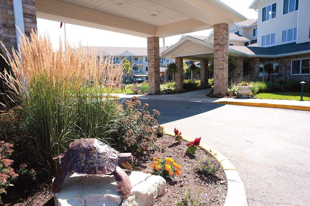 Court At Laurelwood Retirement Residence | 605 Laurelwood Dr, Waterloo, ON N2V 2W7, Canada | Phone: (519) 725-2442