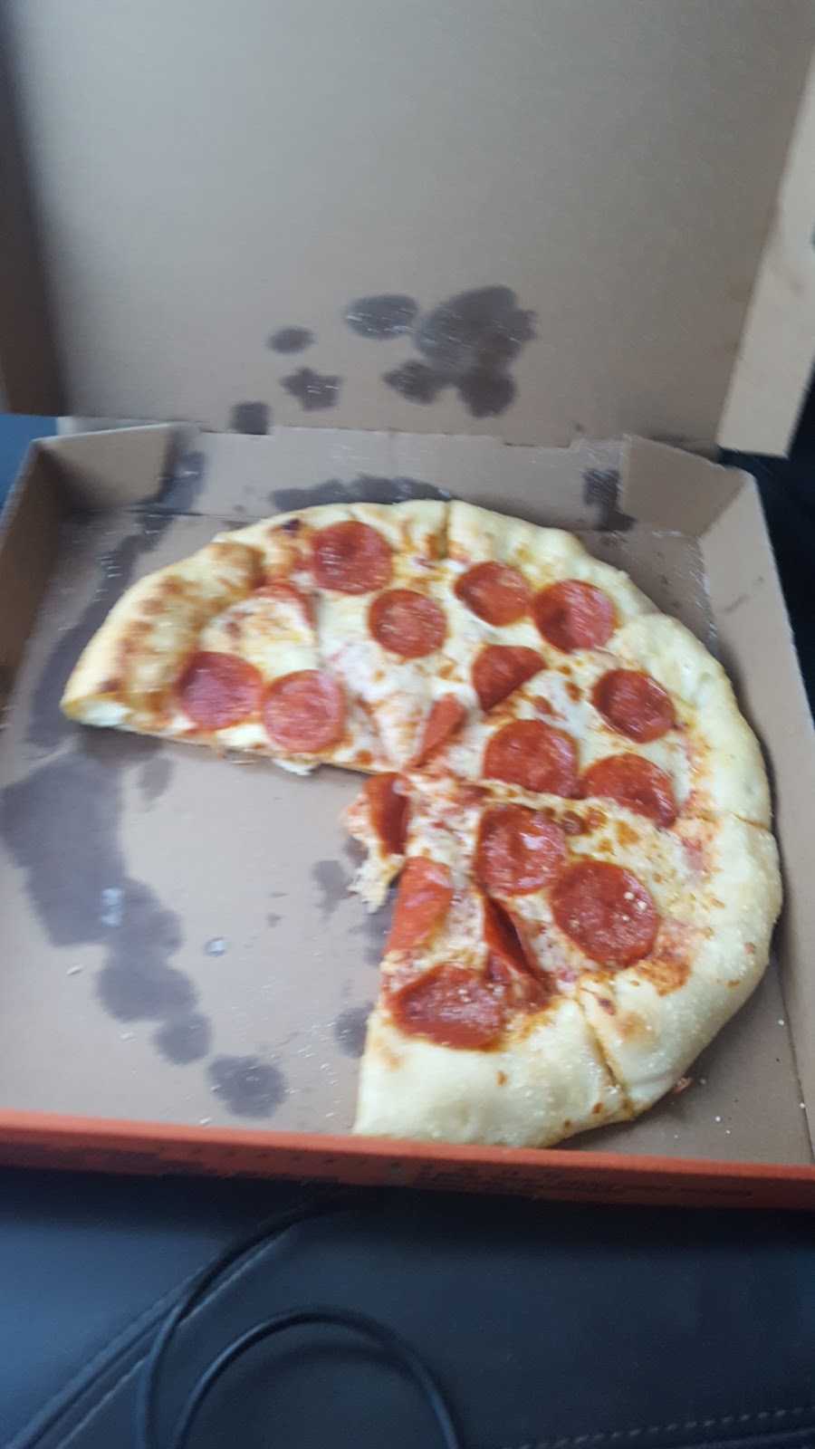 Little caesars pizza | 644 Bloor St, Mississauga, ON L5A 3V9, Canada | Phone: (905) 270-7179