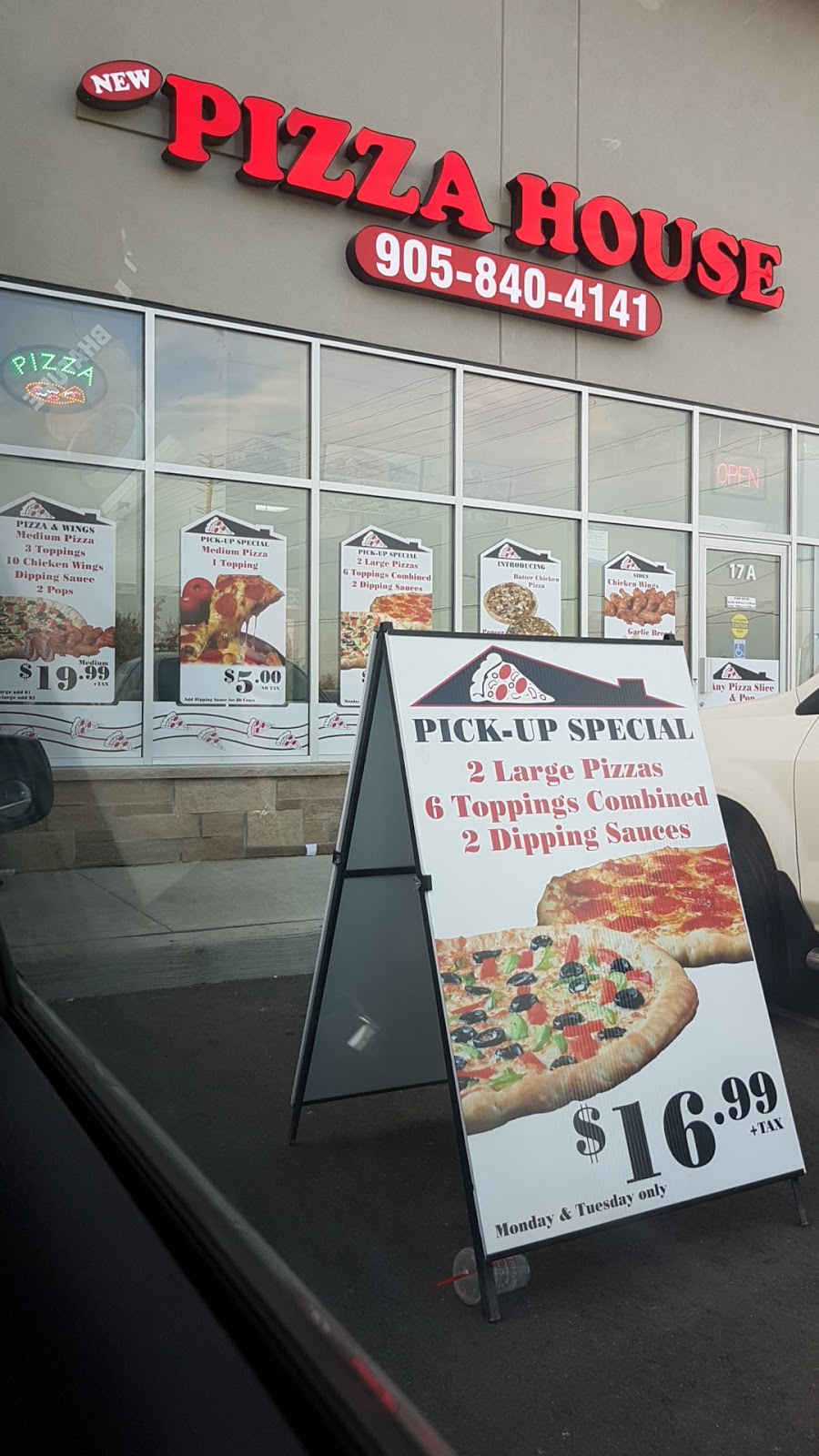 New Pizza House | 15 Fandor Way, Brampton, ON L7A 2G9, Canada | Phone: (905) 840-4141