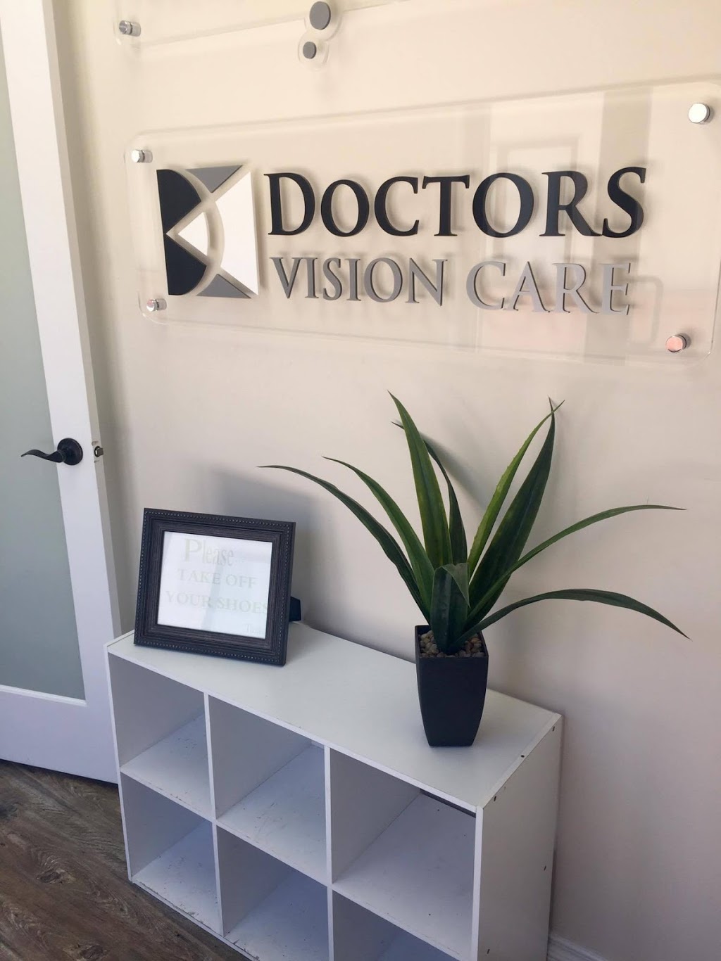 Doctors Vision Care Rosthern | 1002 6 St, Rosthern, SK S0K 3R0, Canada | Phone: (833) 232-3311