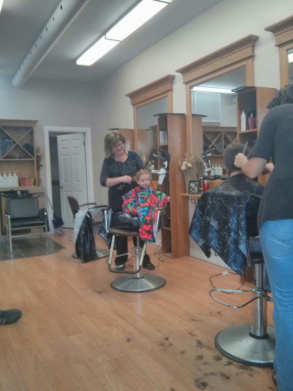 Unik Hair Studio | 182 Castor St, Russell, ON K4R 1C7, Canada | Phone: (613) 445-2664