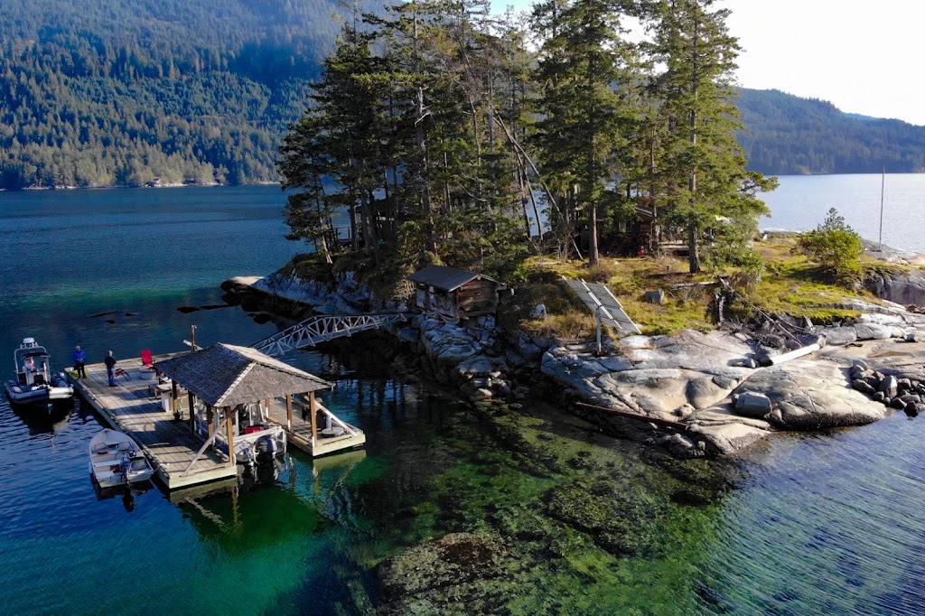Coast and City | 400 Gower Point Rd, Gibsons, BC V0N 1V5, Canada | Phone: (778) 269-3027