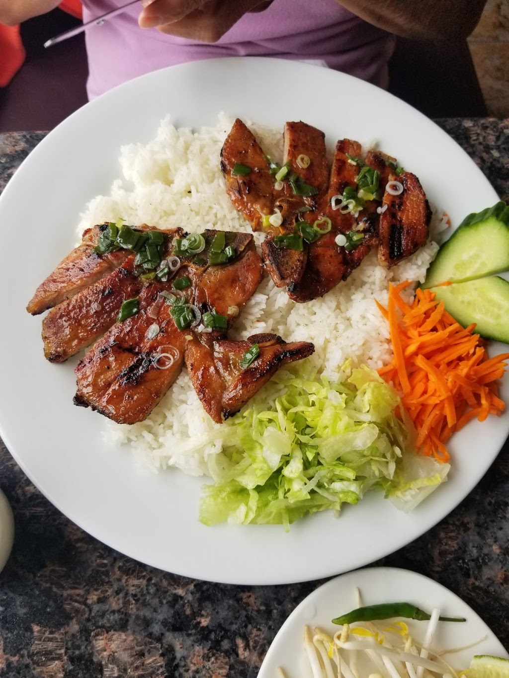 Quynh Vietnamese Cuisine | 2555 32 St NE #335, Calgary, AB T1Y 7J6, Canada | Phone: (403) 291-2099