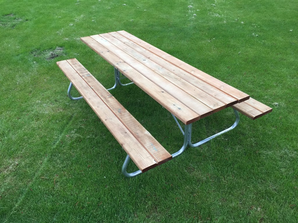 Picnic Tables of Goderich | 38 Britannia Rd E, Goderich, ON N7A 1H4, Canada | Phone: (519) 524-0100