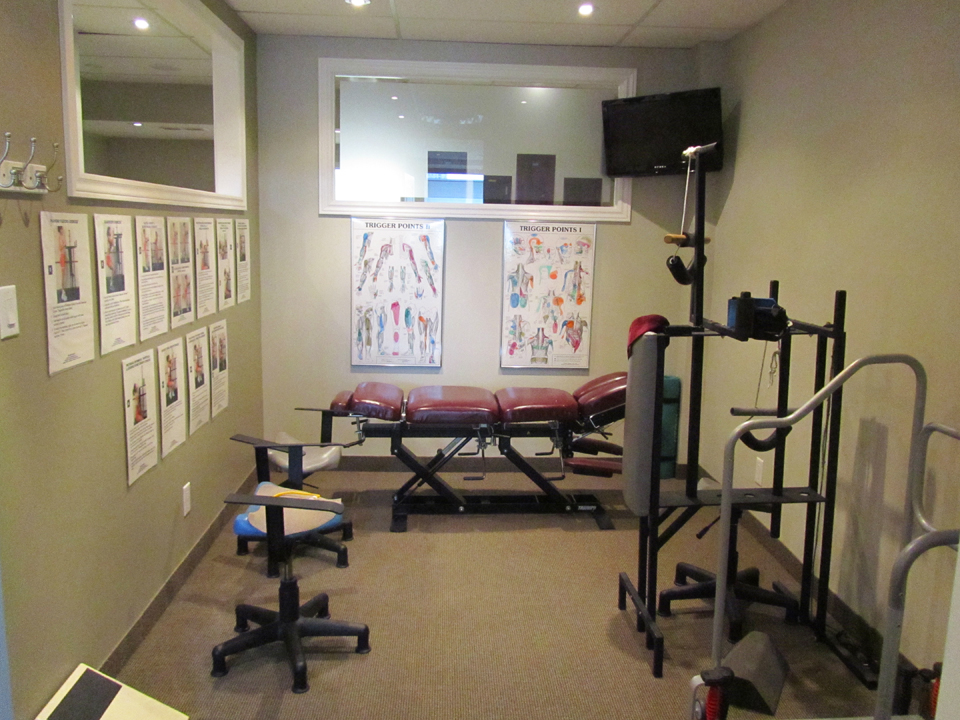 Back On Track Clinic | 1 Willingdon Blvd, Etobicoke, ON M8X 2H1, Canada | Phone: (416) 926-0777