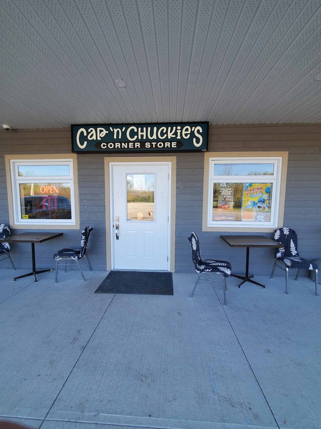 Cap n Chuckies Corner Store | 1830 6th Line, Ohsweken, ON N0A 1M0, Canada | Phone: (548) 882-9299