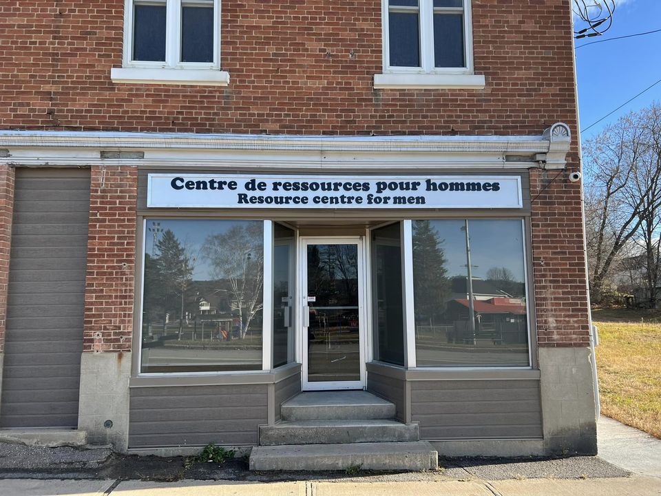 Enseignes Pontiac Enr. | 20 Rue Colton, Fort-Coulonge, QC J0X 1V0, Canada | Phone: (819) 923-5991