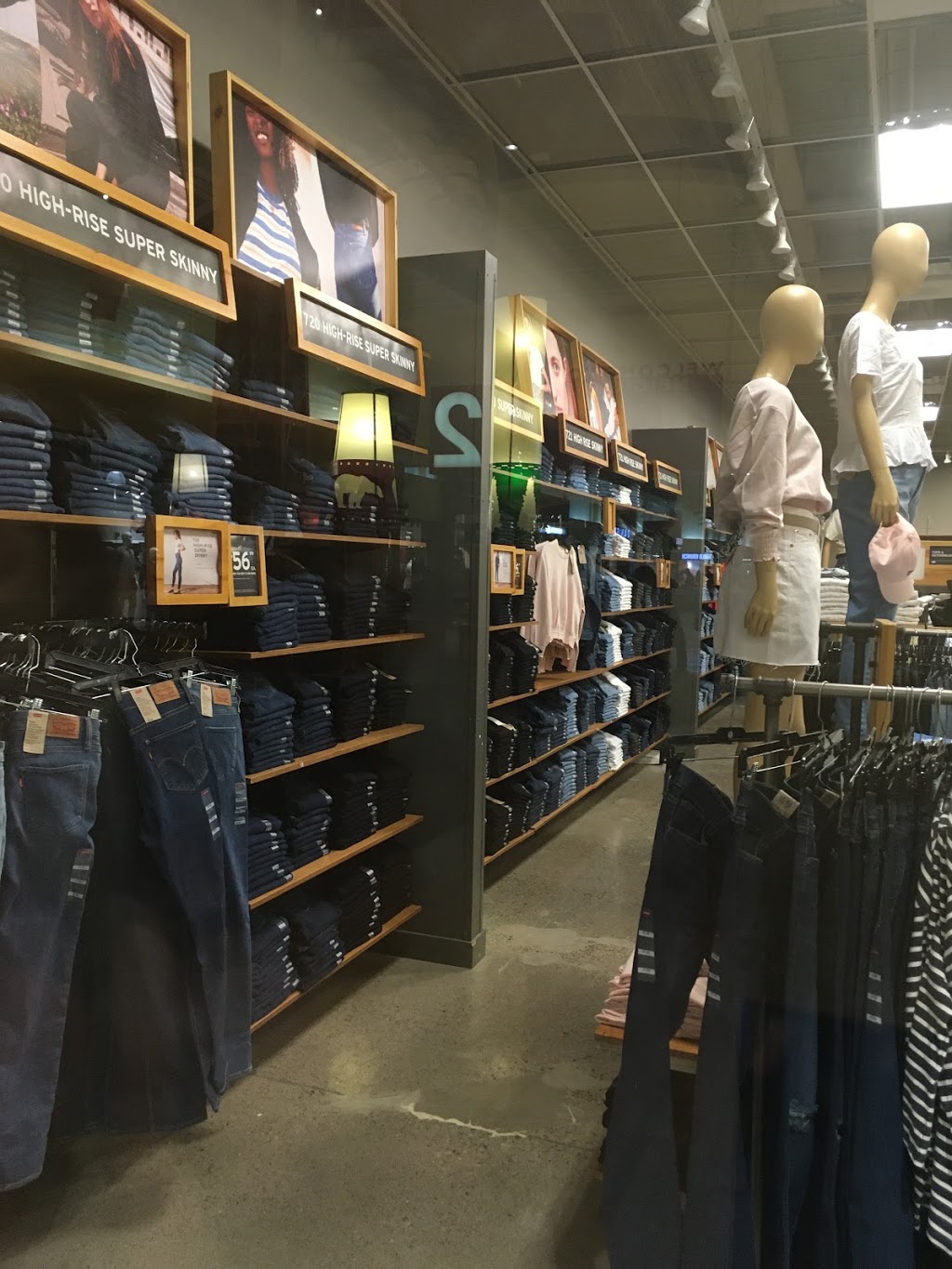 Levi’s Outlet Store | 1 Bass Pro Mills Dr Unit 201, Concord, ON L4K 5W4, Canada | Phone: (905) 669-8950