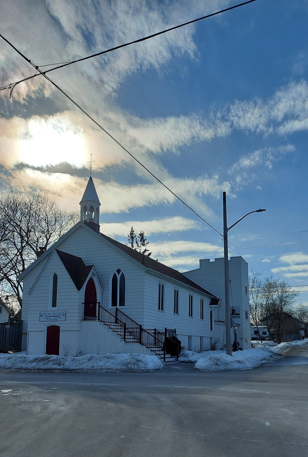 The Refuge Youth Outreach Centre | 300 Court St, Oshawa, ON L1H 4X3, Canada | Phone: (905) 404-2420