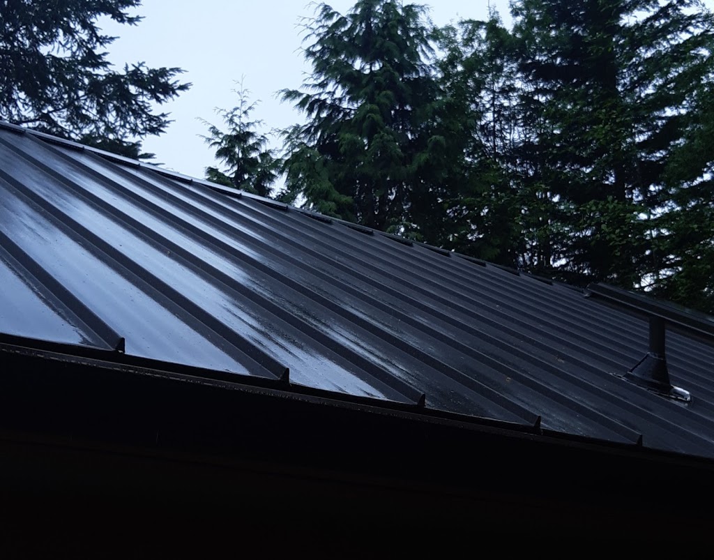 Gulf Islands Roof & Gutter Cleaning | 6018 Crestmount Pl, Duncan, BC V9L 5N1, Canada | Phone: (250) 537-7272