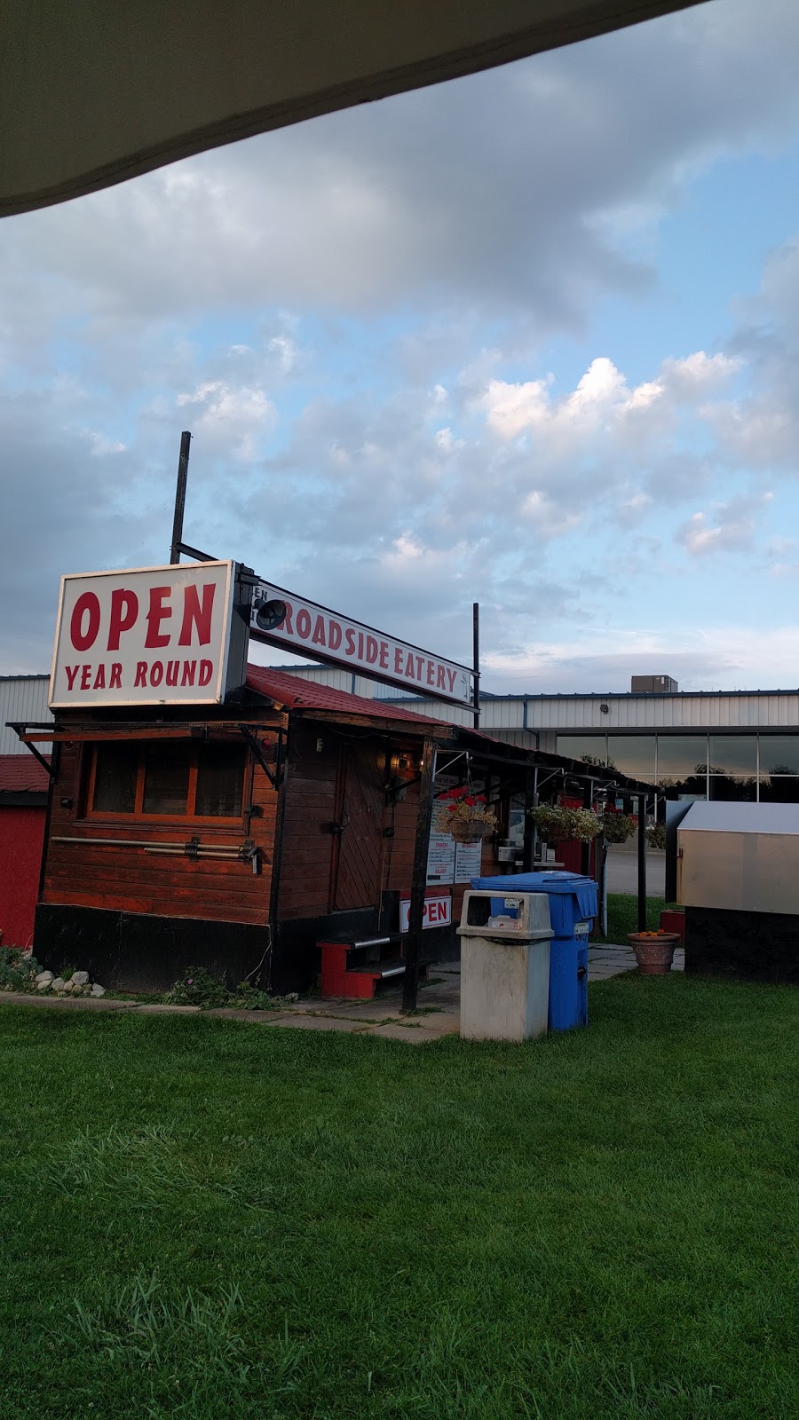 RoadSide Eatery | Concession Rd 11, Ramara, ON L3V 6H5, Canada | Phone: (705) 326-7576