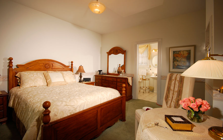 Mornington Rose Bed and Breakfast | 240 Mornington St, Stratford, ON N5A 5G4, Canada | Phone: (866) 277-9577