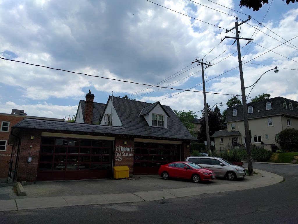 Toronto Fire Station 425 | 83 Deforest Rd, Toronto, ON M6S 1J5, Canada