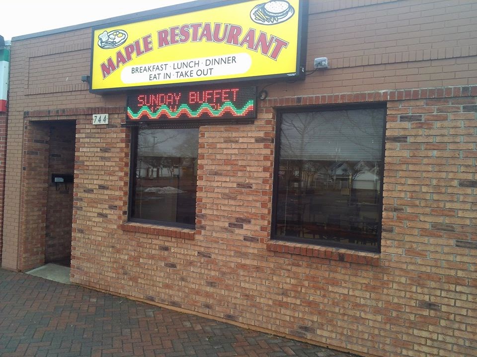 Maple | 744 E Market St, Niagara Falls, NY 14301, USA | Phone: (716) 371-9916