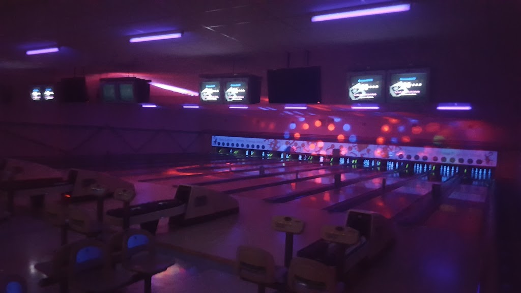 Tabb Lanes & Lounge | 5101 52 Ave, Camrose, AB T4V 4P2, Canada | Phone: (780) 672-5711