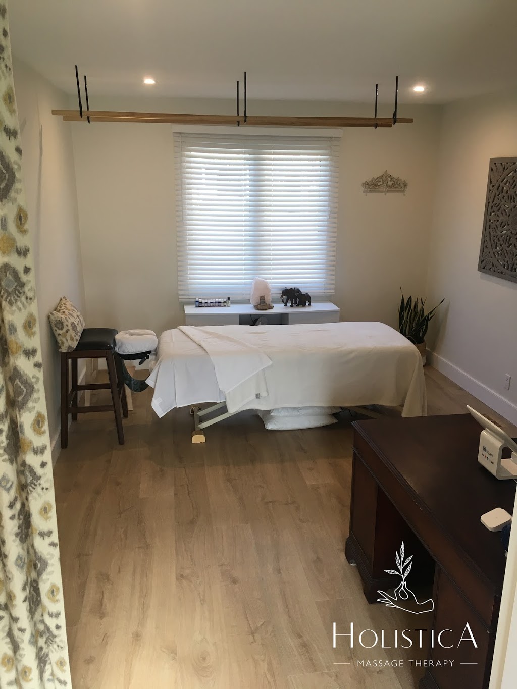 Holistica Massage Therapy | 4090 Perth Rd, Inverary, ON K0H 1X0, Canada | Phone: (613) 770-7705