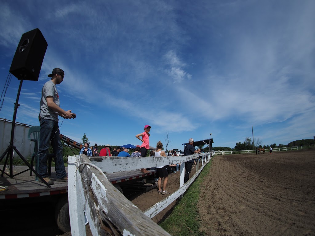 Equestrian Center Belle Rivière | 1463 Rang de la Belle-Rivière, Sainte-Julie, QC J3E 1Y2, Canada | Phone: (450) 922-2714