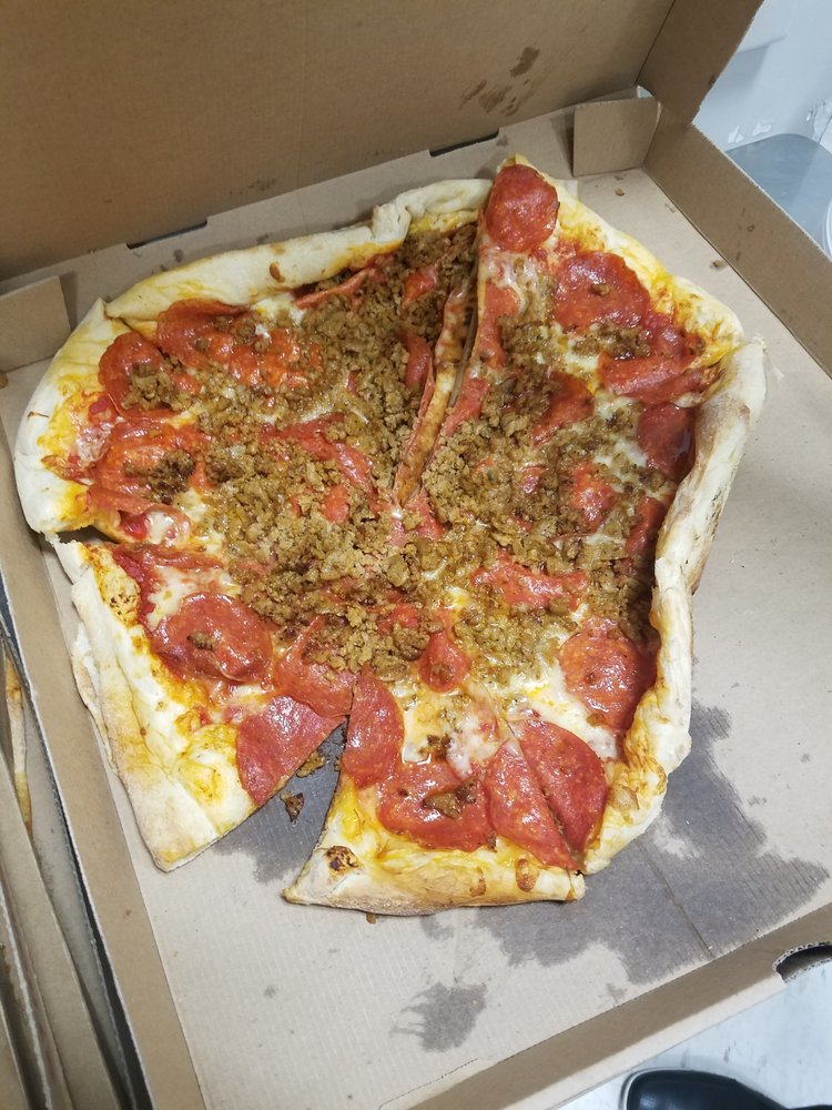 Pizza Pizza | 16640 Yonge St #5, Newmarket, ON L3X 1V6, Canada | Phone: (905) 830-1111
