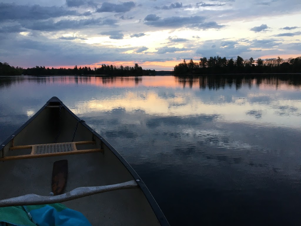 Sharbot Lake Country Inn & The Crossing Pub | 14152 Road 38, Sharbot Lake, ON K0H 2P0, Canada | Phone: (613) 279-2198