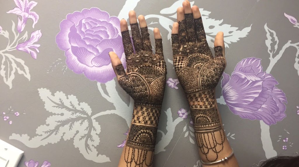 Reetu Mehndi ( Heena Artist) | 513 Doonwoods Cres, Kitchener, ON N2P 2N1, Canada | Phone: (519) 404-0300