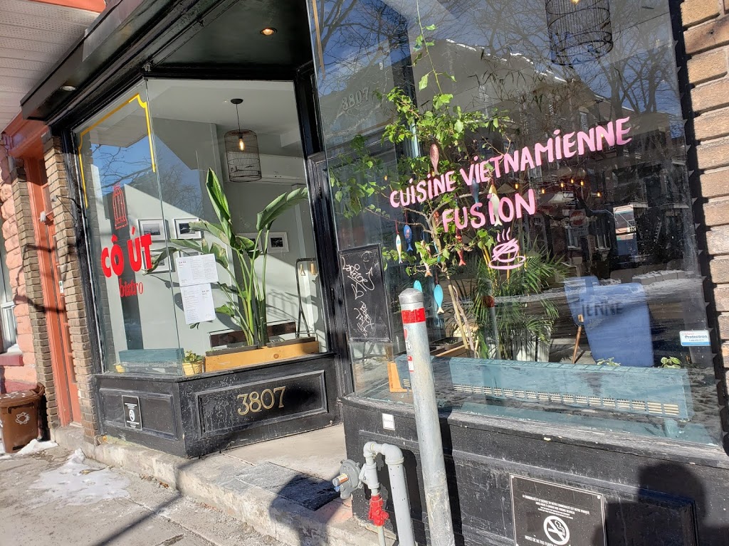 Bistro CÔ ÚT - Montréal | 3807 Rue Saint-André, Montréal, QC H2L 3V9, Canada | Phone: (514) 504-1306