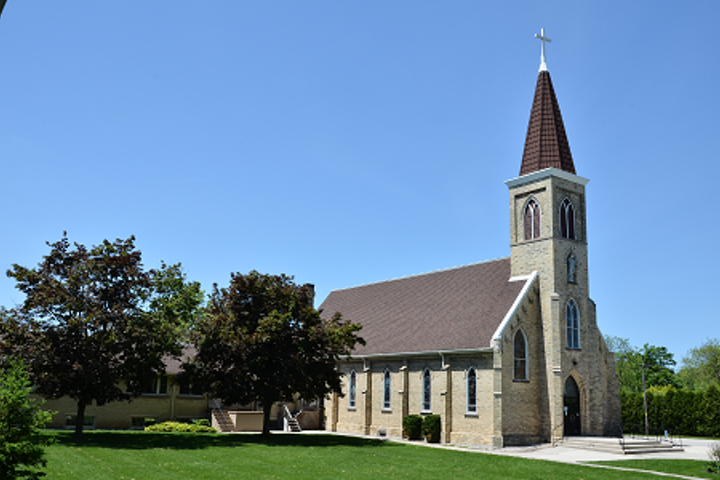 Sacred Heart Church | 159 Ann St, Parkhill, ON N0M 2K0, Canada | Phone: (519) 294-6844