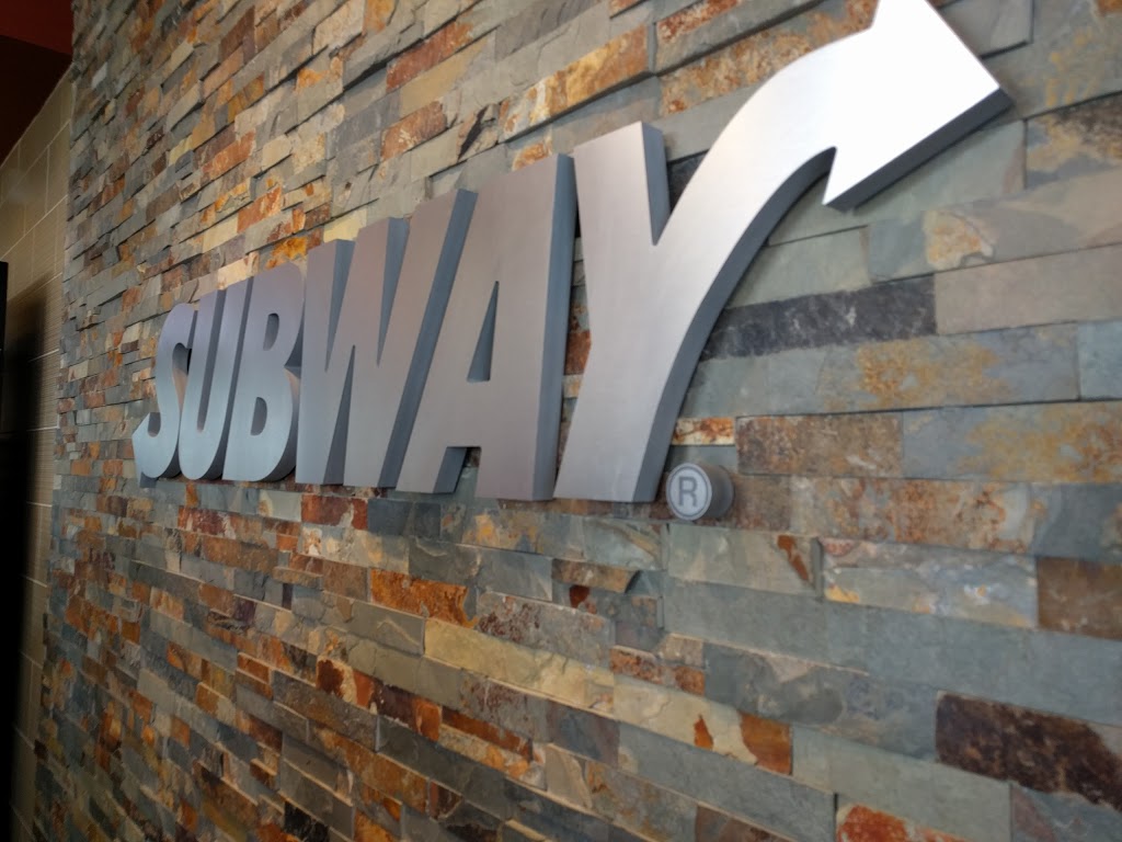 Restaurant SUBWAY | 623 Boulevard de lIndustrie, Saint-Paul, QC J0K 3E0, Canada | Phone: (450) 755-3338