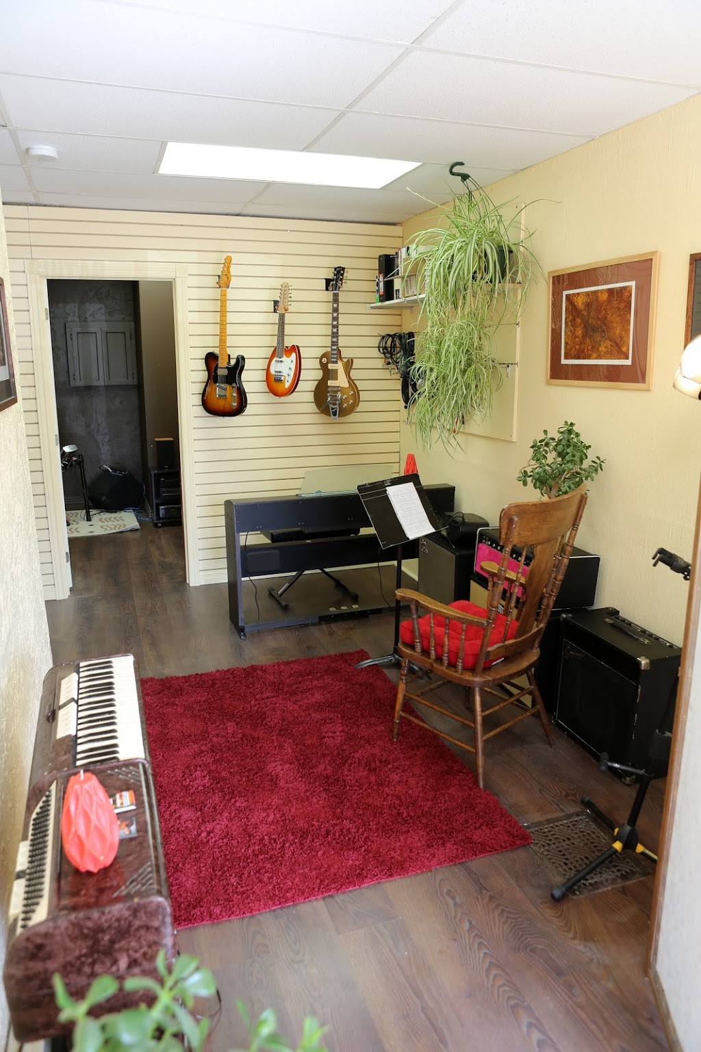 Adrian Jones Music School - Elora Location | 133 Metcalfe St, Elora, ON N0B 1S0, Canada | Phone: (519) 574-0139