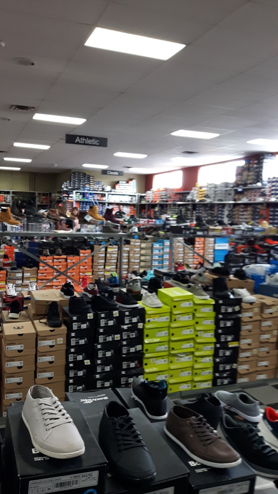 Als Shoe Factory Outlet | 135 King George Rd, Brantford, ON N3R 5K7, Canada | Phone: (519) 759-3900