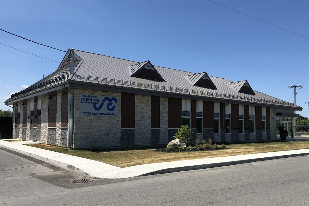 Saint-Étienne-de-Beauharnois Community Centre | 430 Rue de lÉglise, Saint-Étienne-de-Beauharnois, QC J0S 1S0, Canada | Phone: (450) 225-4541