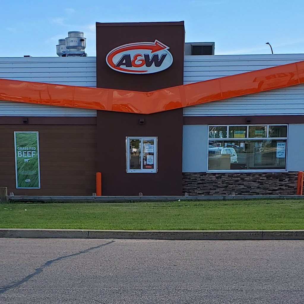 A&W Canada | 6001 Parkwood Rd, Blackfalds, AB T0M 0J0, Canada | Phone: (403) 885-2515